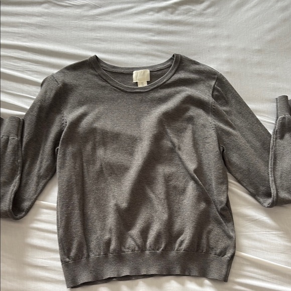 H&M Gray Crewneck Sweater - Picture 1 of 3